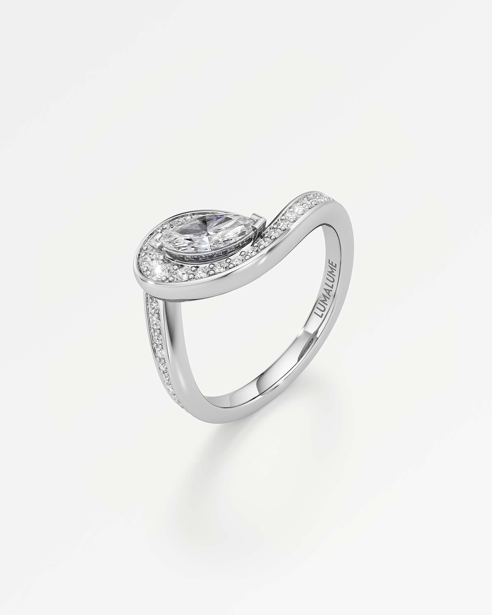 Âme Diamond Engagement Ring