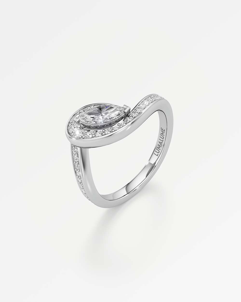 Âme Diamond Engagement Ring