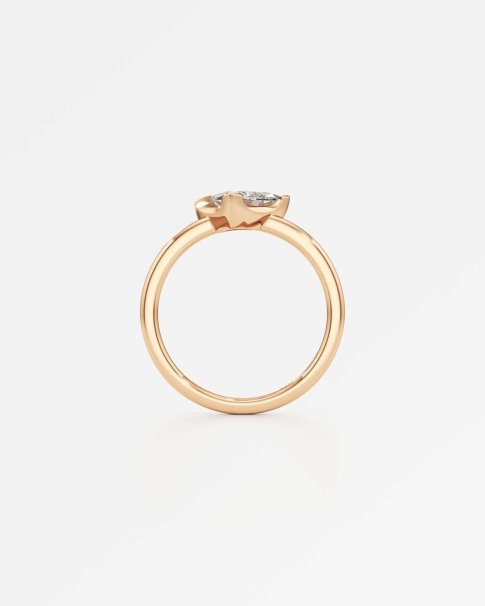 Apitris Diamond Ring